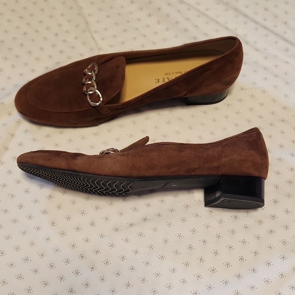 Brunate Marl brown suede almond toe low heel loafers sz 41/10